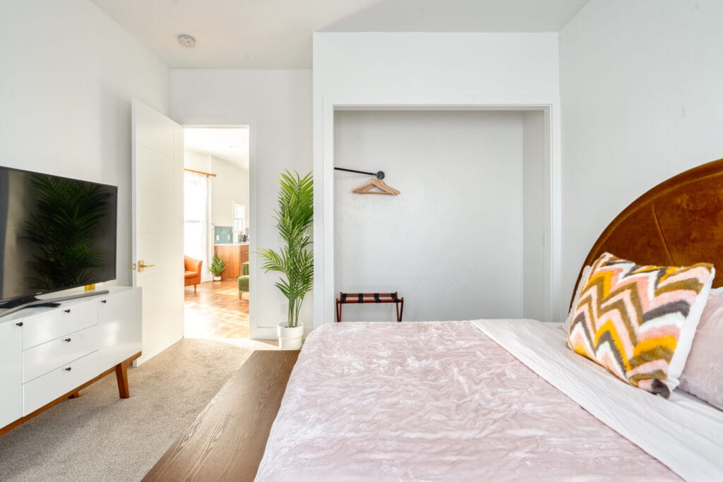 Bend Real Estate Photographer Wasim Muklashy Real Estate Photographer Bend High Desert Real Estate Photographer Oregon Real Estate Photographer Portland Real Estate Photographer Real Estate Photography Bend Real Estate Photography Pricing Contact Bend Real Estate Photographer Wasim