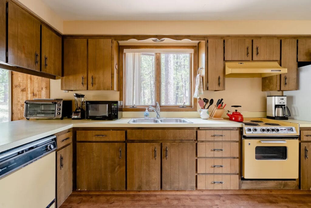 Bend Real Estate Photographer Wasim Muklashy Real Estate Photographer Bend High Desert Real Estate Photographer Oregon Real Estate Photographer Portland Real Estate Photographer Real Estate Photography Bend Real Estate Photography Pricing Contact Bend Real Estate Photographer Wasim