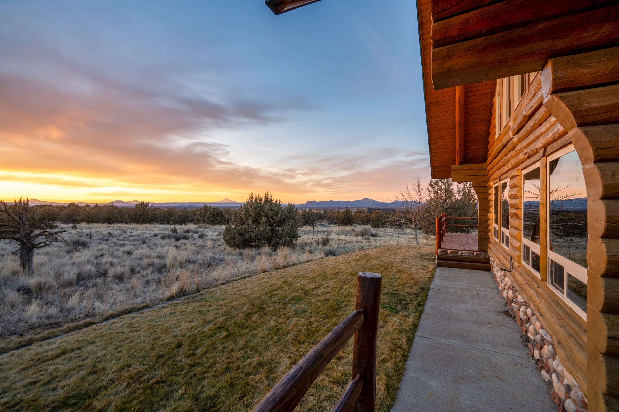 Bend real estate photography by Bend real estate photographer Wa