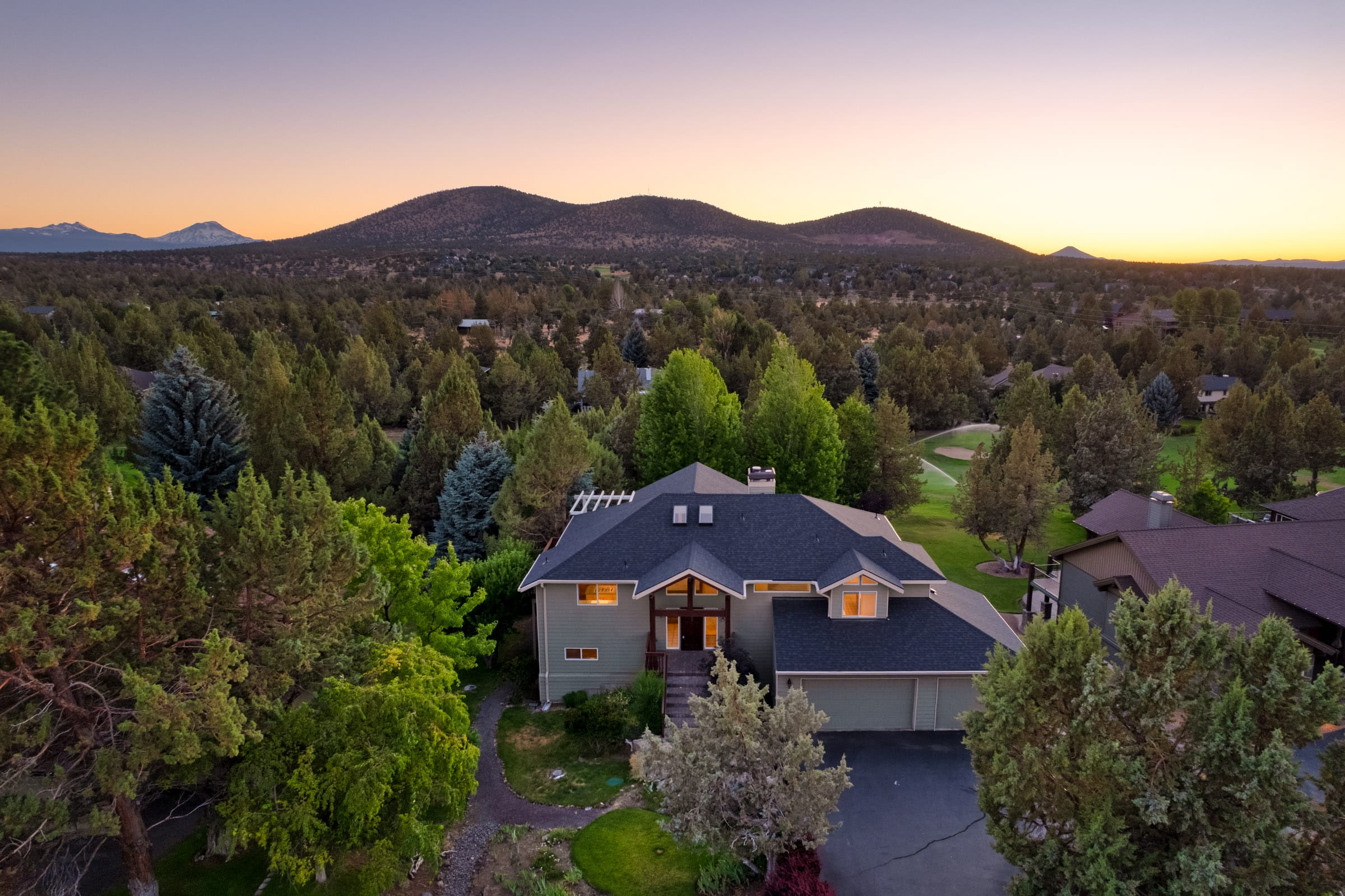 Bend real estate photography by Bend real estate photographer Wa