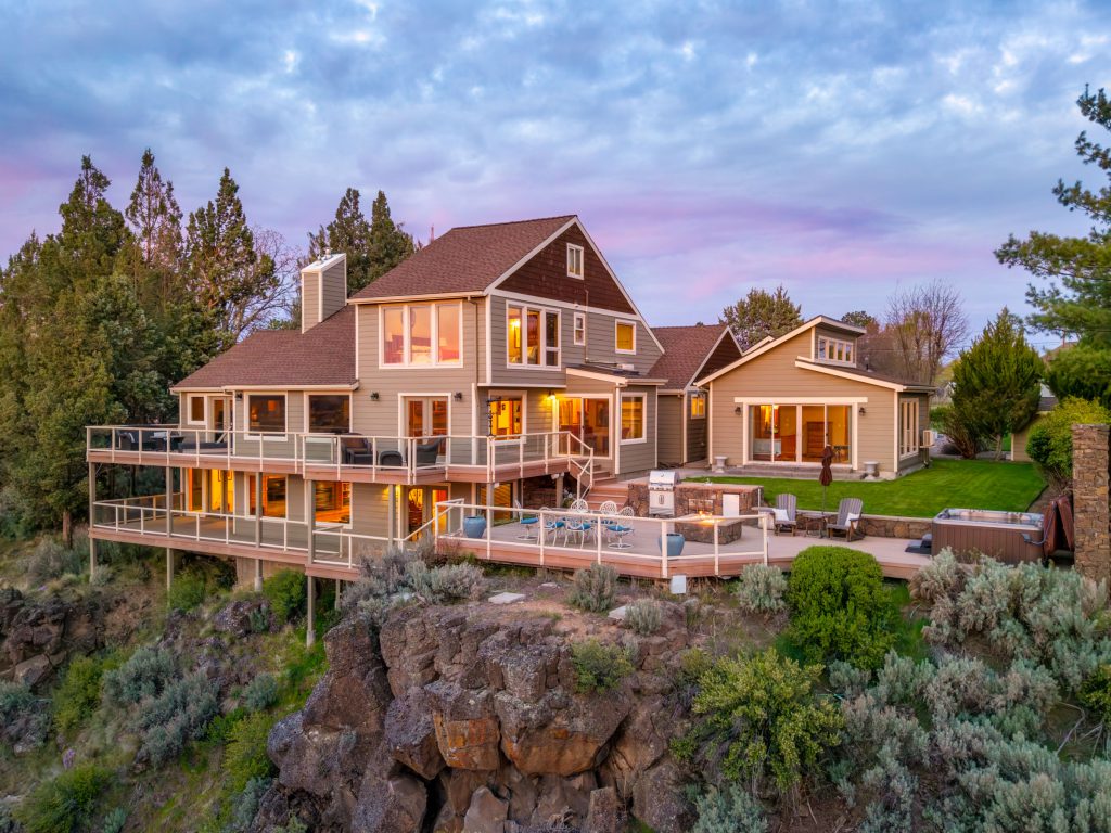 Central Oregon real estate photography — Bend, Redmond & Sisters — by Wasim