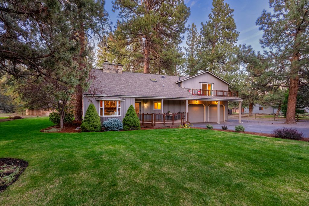 Central Oregon real estate photography — Bend, Redmond & Sisters — by Wasim