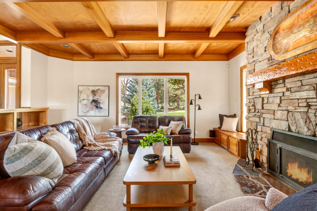Central Oregon real estate photography — Bend, Redmond & Sisters — by Wasim